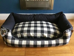 Bow Tie Dog Bed (Check)