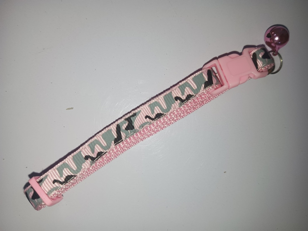 Camouflage adjustable collar